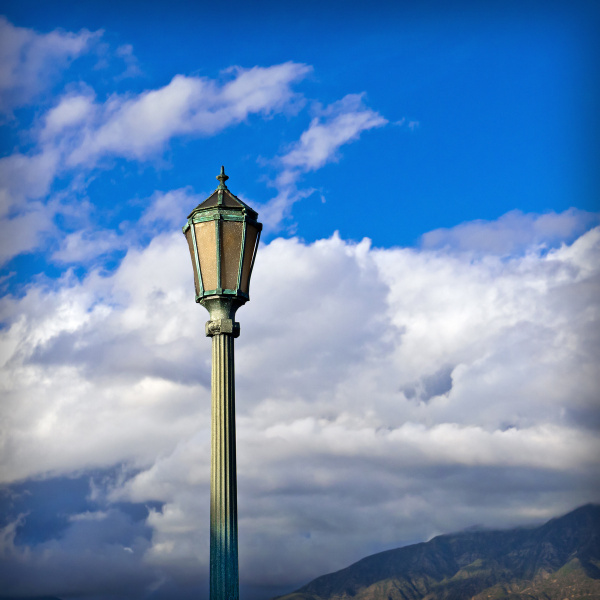 lampost-20180125-01C