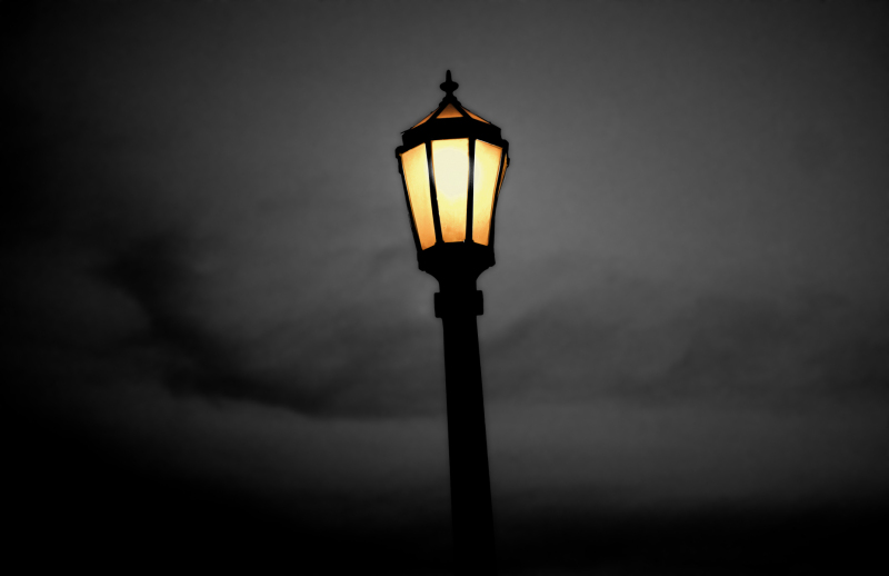 lamppost-20211206-01B-17x11