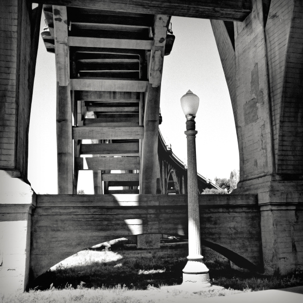 lamppost-colorado-bridge-20200703-03B-10x10